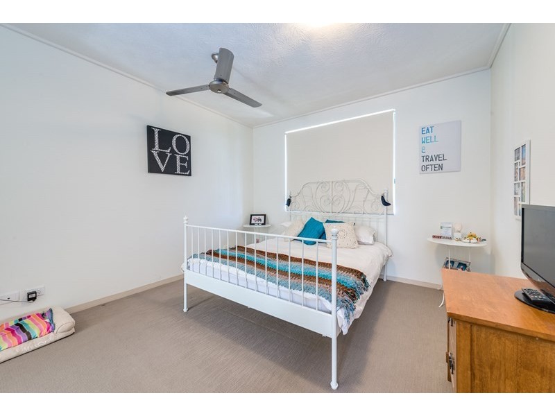 325/64 Sickle Avenue, Hope Island QLD 4212