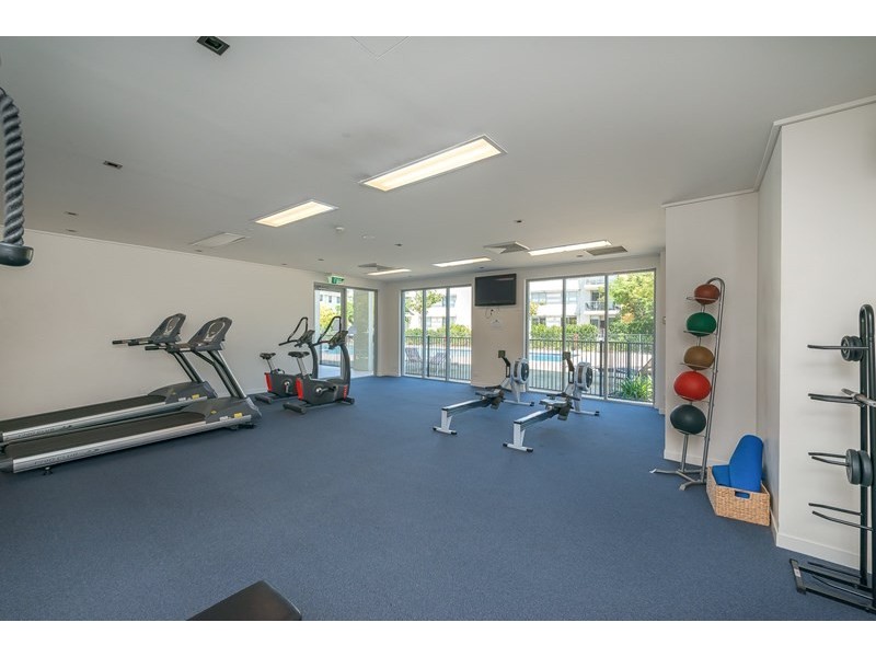 325/64 Sickle Avenue, Hope Island QLD 4212