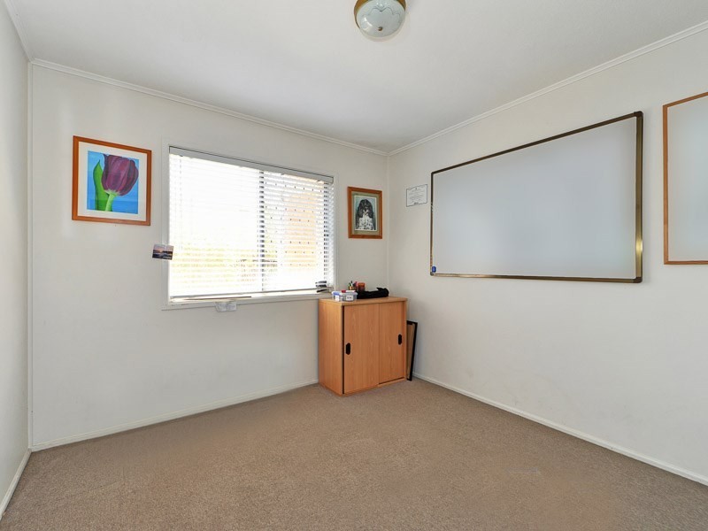 22 Vaggelas Crescent, Biggera Waters QLD 4216