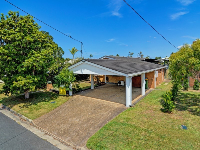 22 Vaggelas Crescent, Biggera Waters QLD 4216
