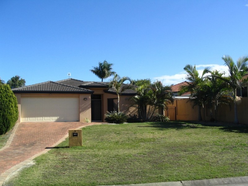 5 Herington Close, Arundel QLD 4214