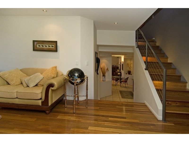 1/26 Shearwater Esplanade, Runaway Bay QLD 4216