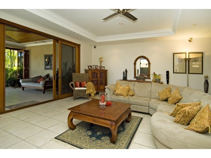 1/26 Shearwater Esplanade, Runaway Bay QLD 4216