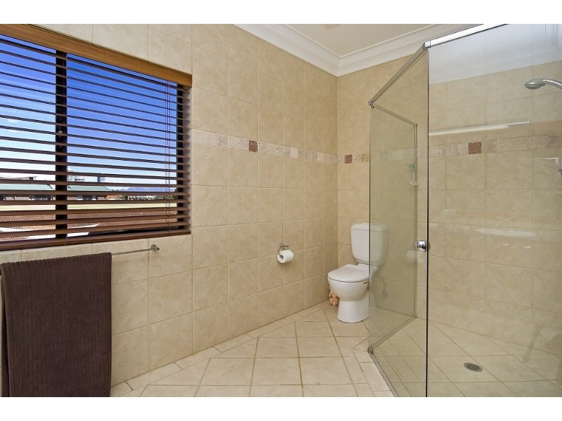 1/26 Shearwater Esplanade, Runaway Bay QLD 4216