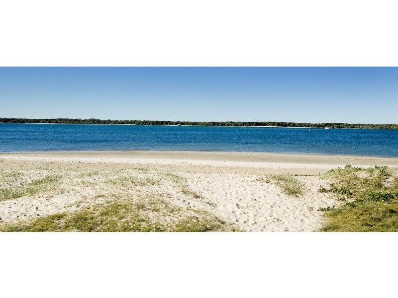 1/26 Shearwater Esplanade, Runaway Bay QLD 4216