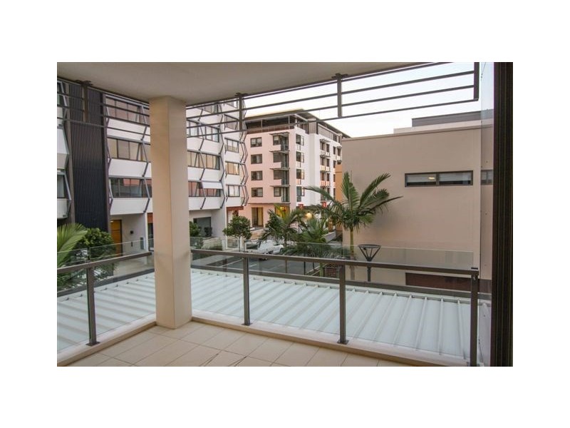 4201/2 Sunset Avenue, Paradise Point QLD 4216