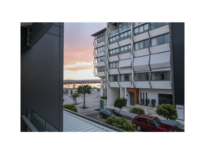 4201/2 Sunset Avenue, Paradise Point QLD 4216