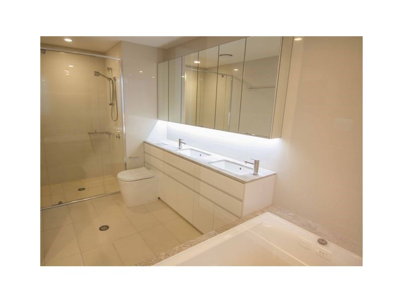 4201/2 Sunset Avenue, Paradise Point QLD 4216