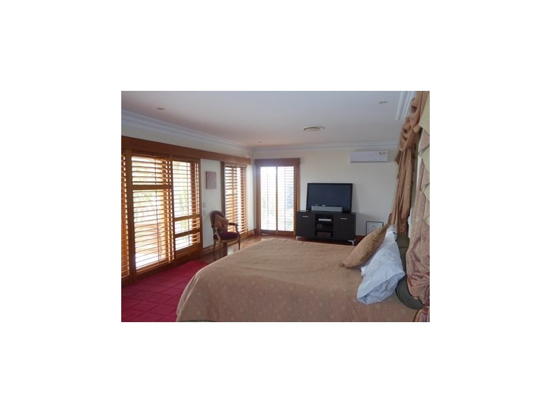 86 Admiralty Drive, Surfers Paradise QLD 4217