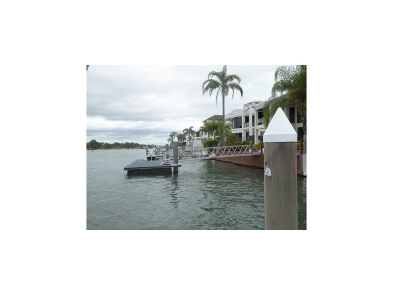 86 Admiralty Drive, Surfers Paradise QLD 4217