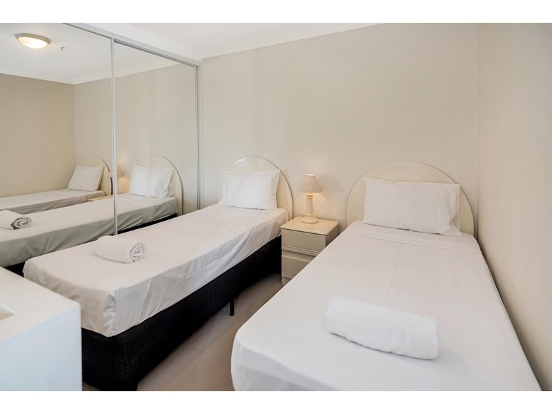 28/454 Marine Parade, Biggera Waters QLD 4216