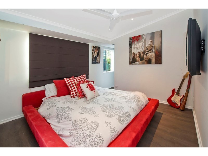 55 Nalkari Street, Coombabah QLD 4216