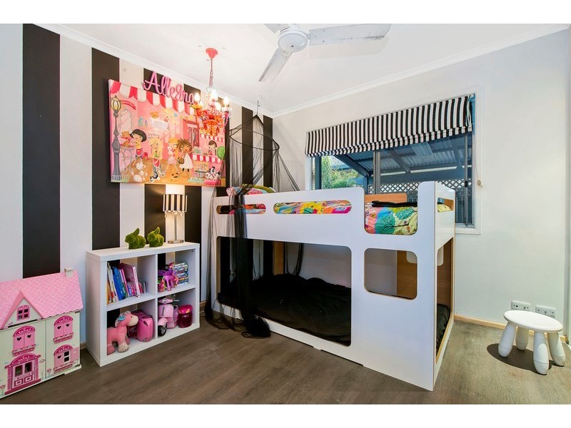 55 Nalkari Street, Coombabah QLD 4216