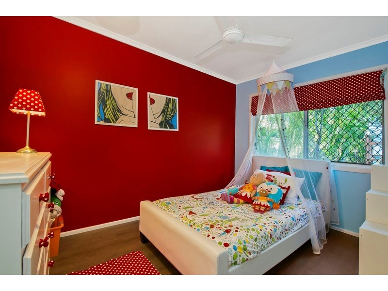 55 Nalkari Street, Coombabah QLD 4216