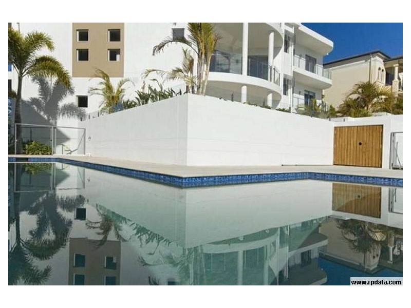 2/32 Oatland Esplanade, Runaway Bay QLD 4216