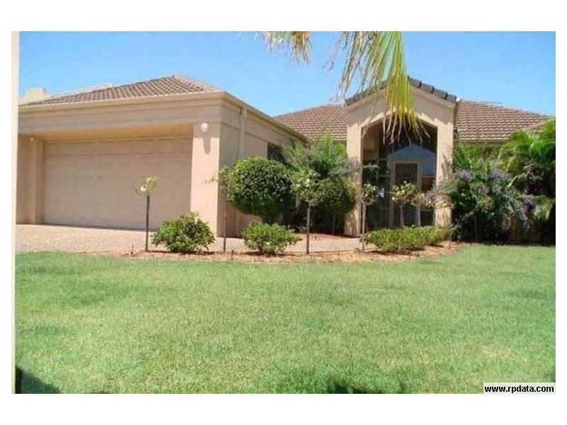 15 Chesterfield Place, Runaway Bay QLD 4216