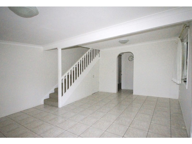 2/14 Warrie Close, Paradise Point QLD 4216
