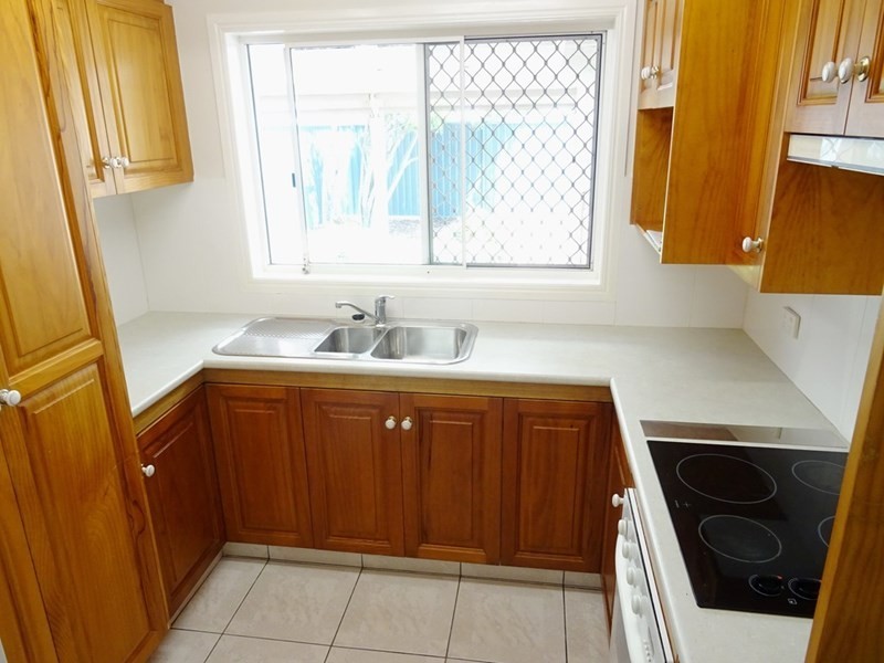 2/14 Warrie Close, Paradise Point QLD 4216