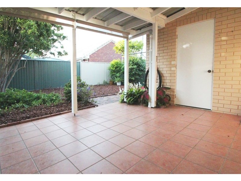 2/14 Warrie Close, Paradise Point QLD 4216