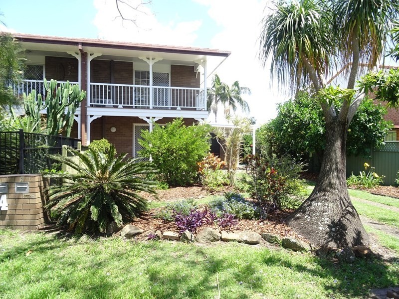2/14 Warrie Close, Paradise Point QLD 4216
