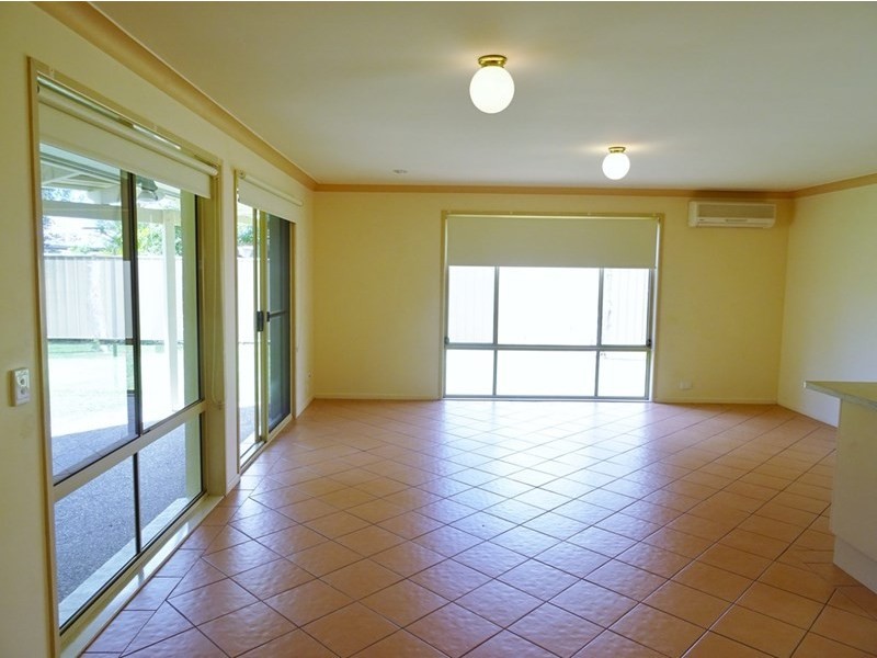 112 Monterey Keys Drive, Helensvale QLD 4212