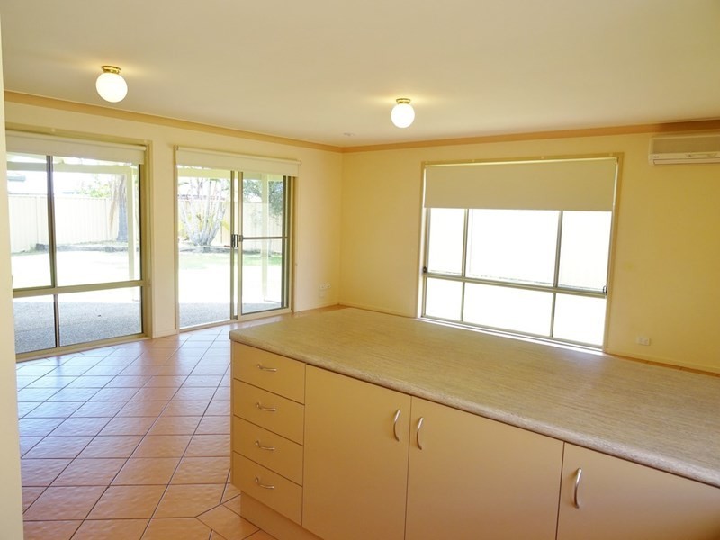 112 Monterey Keys Drive, Helensvale QLD 4212