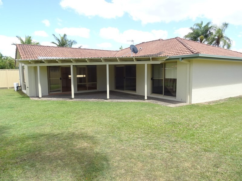 112 Monterey Keys Drive, Helensvale QLD 4212