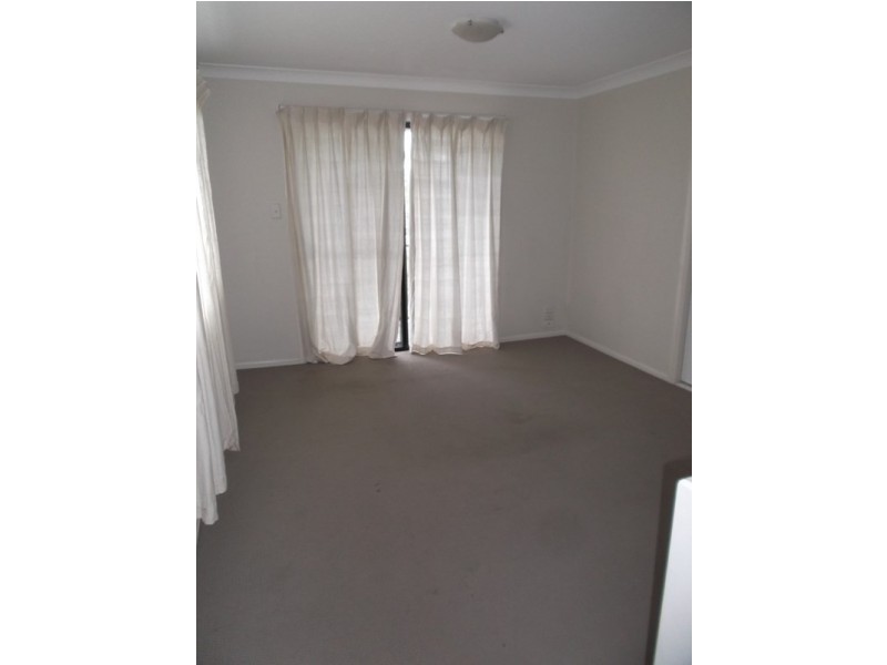 1/9 Government Road, Labrador QLD 4215