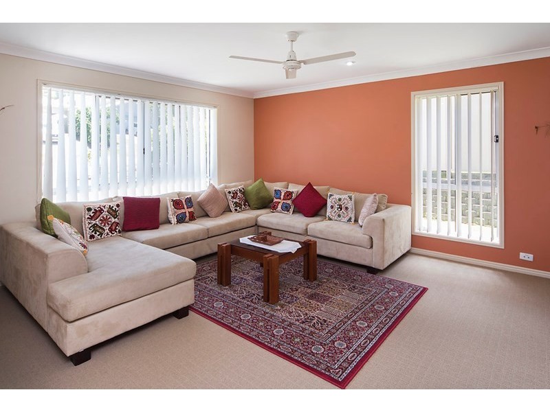 18 Saltwater Boulevard, Oxenford QLD 4210