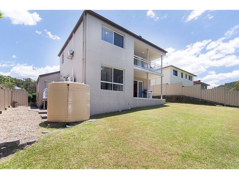 18 Saltwater Boulevard, Oxenford QLD 4210