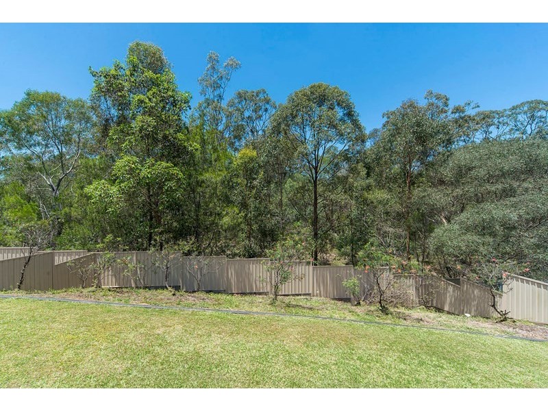 18 Saltwater Boulevard, Oxenford QLD 4210