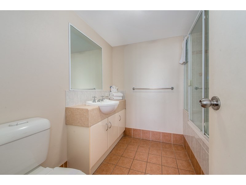 42/484 Marine Parade, Biggera Waters QLD 4216