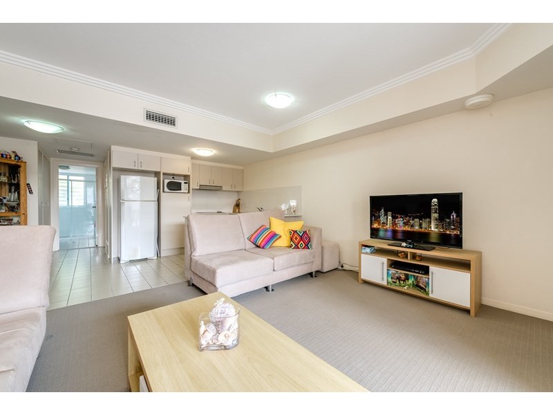 13/6-10 Rose Street, Southport QLD 4215