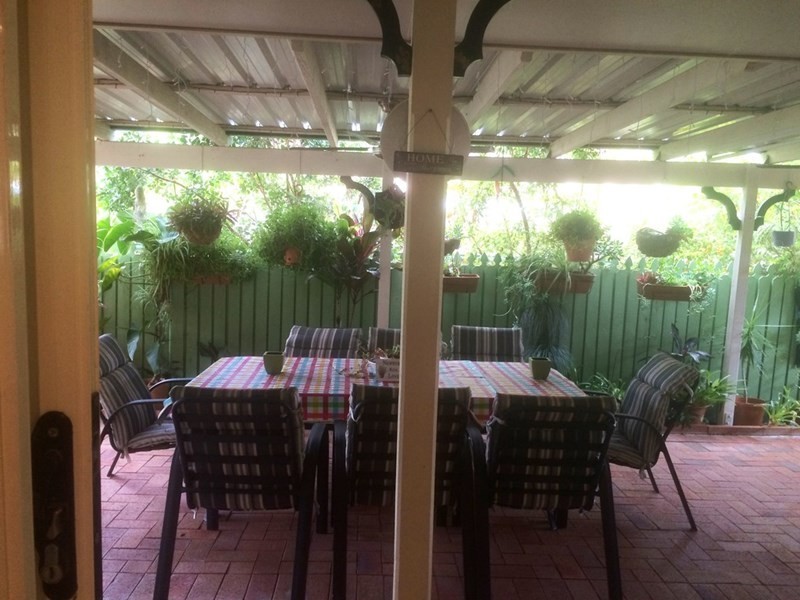 402 Pine Ridge Road, Coombabah QLD 4216