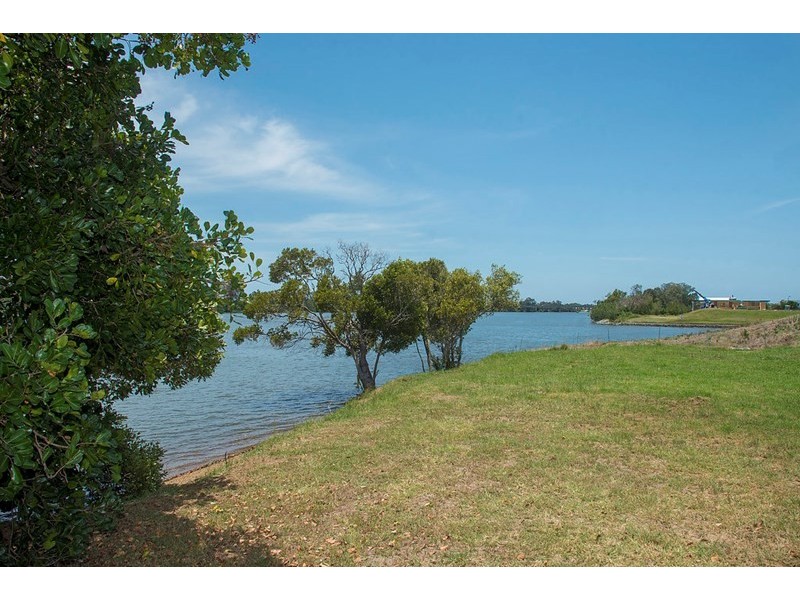 25 North Bank Court, Helensvale QLD 4212