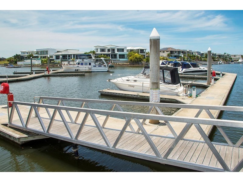 25 North Bank Court, Helensvale QLD 4212