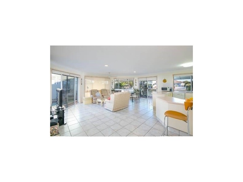 119 Pebble Beach Drive, Runaway Bay QLD 4216