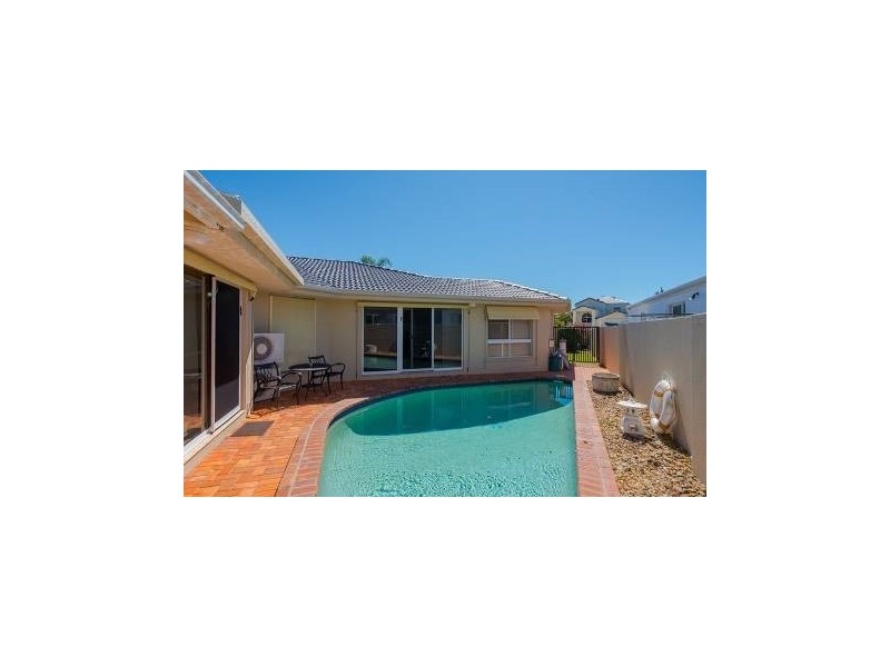 119 Pebble Beach Drive, Runaway Bay QLD 4216