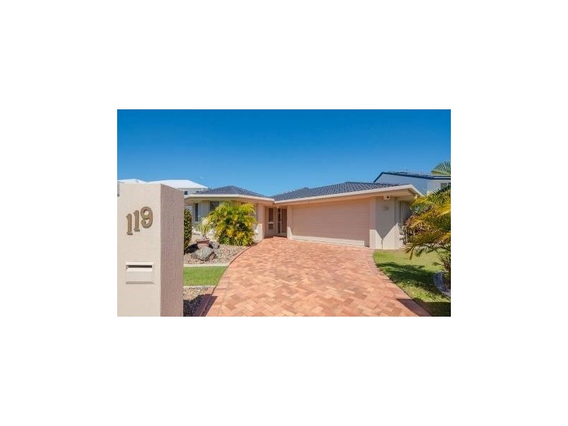 119 Pebble Beach Drive, Runaway Bay QLD 4216