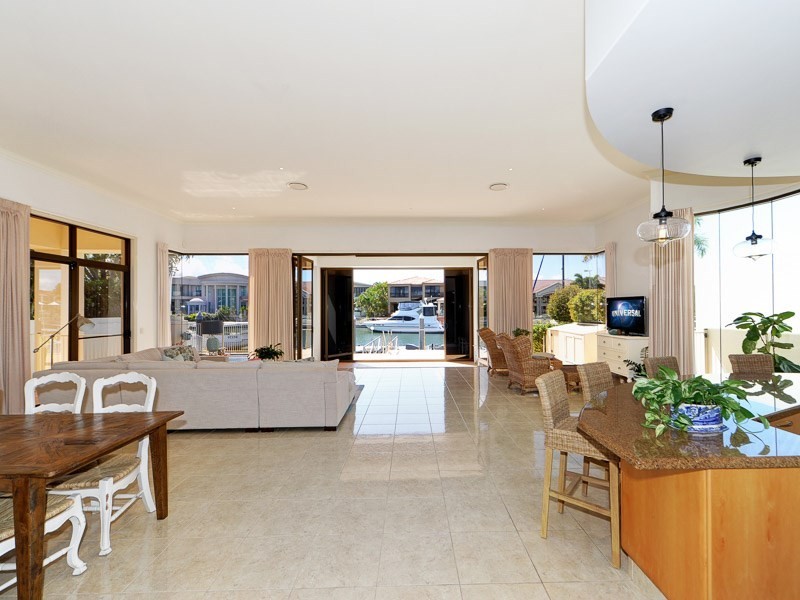 11a The Sovereign Mile, Paradise Point QLD 4216