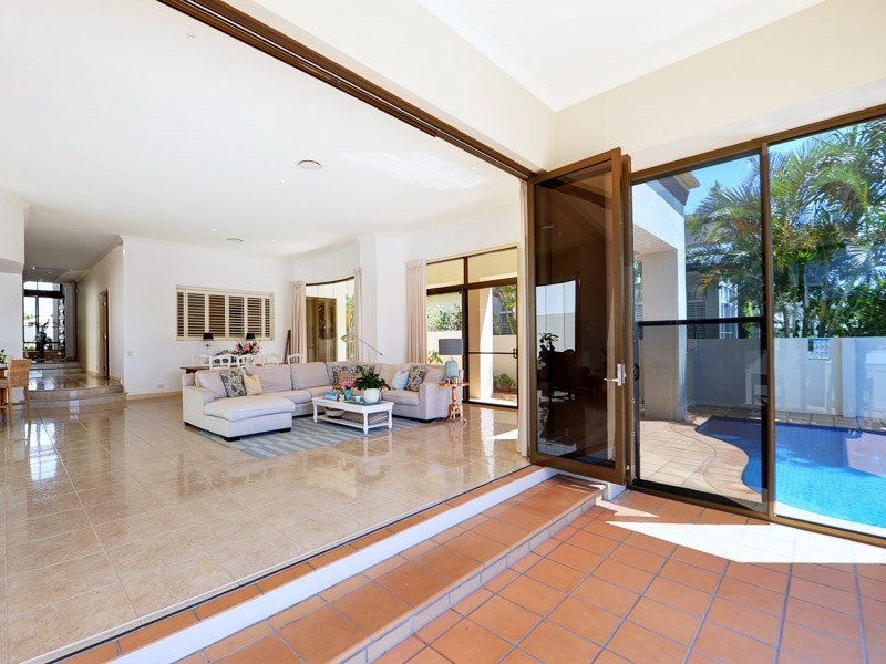11a The Sovereign Mile, Paradise Point QLD 4216