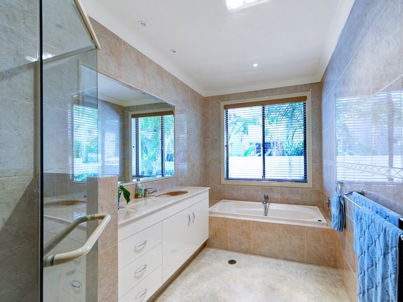 11a The Sovereign Mile, Paradise Point QLD 4216