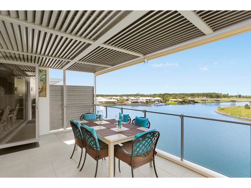 442/3 Pendraat Parade, Hope Island QLD 4212