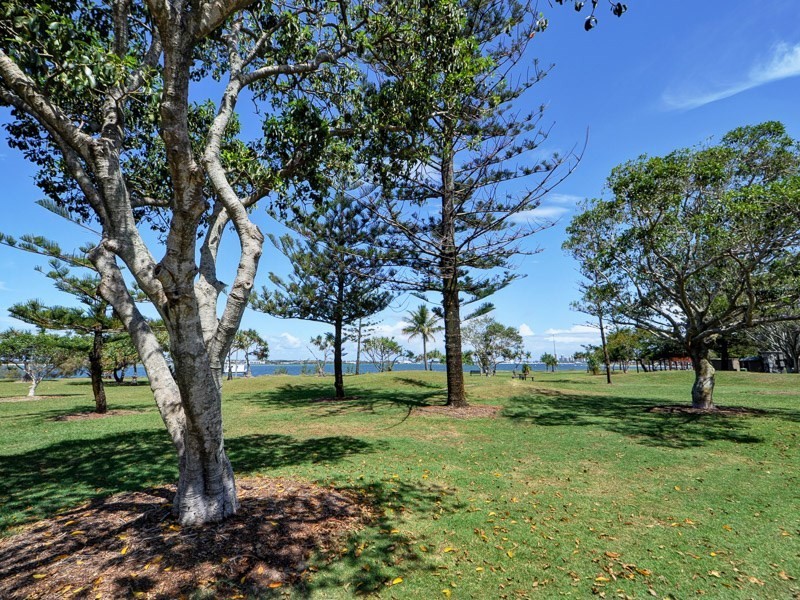 20/224 Marine Parade, Labrador QLD 4215