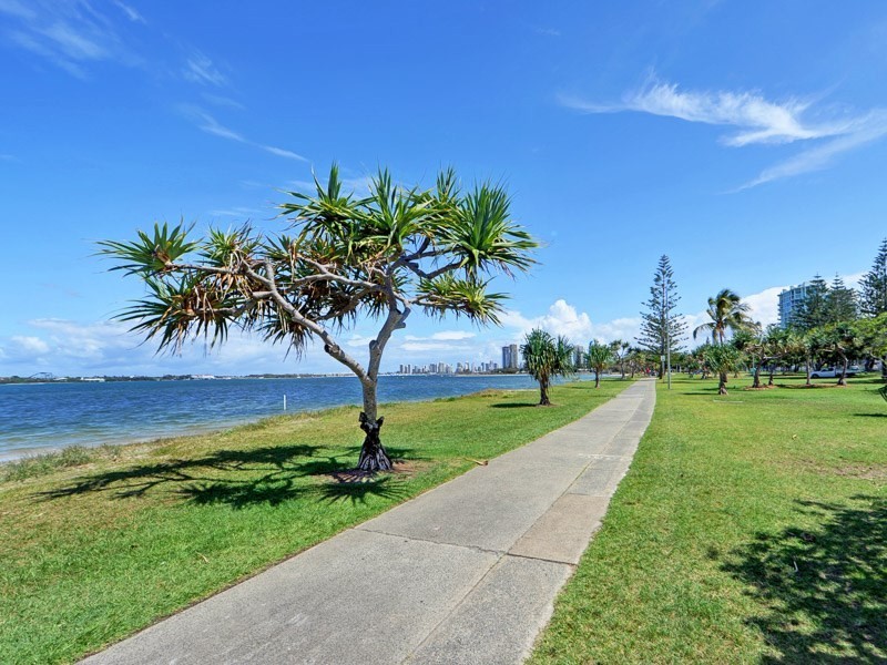 20/224 Marine Parade, Labrador QLD 4215