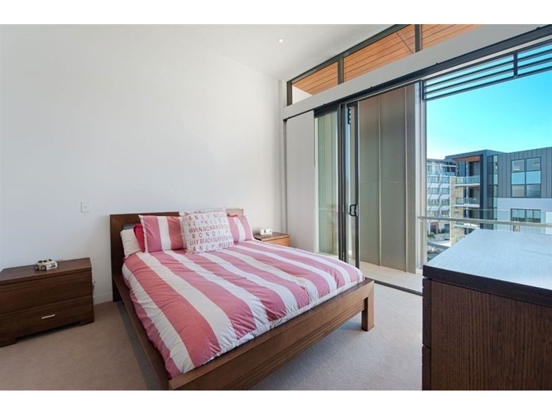 Paradise Point QLD 4216