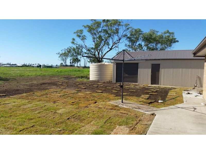 25 Hustons Place, Pirrinuan QLD 4405