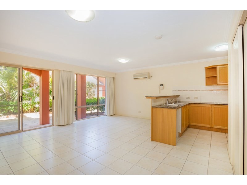 61 John Lund Drive, Hope Island QLD 4212