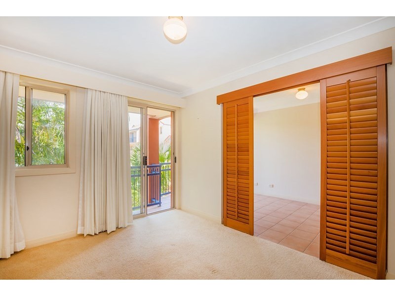 61 John Lund Drive, Hope Island QLD 4212