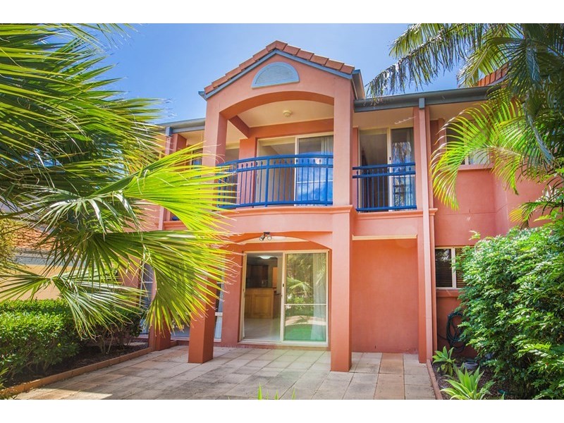 61 John Lund Drive, Hope Island QLD 4212